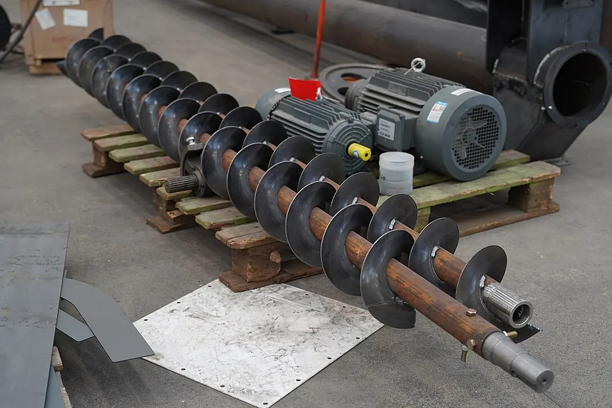 Motor y paletas del transportador de tornillo